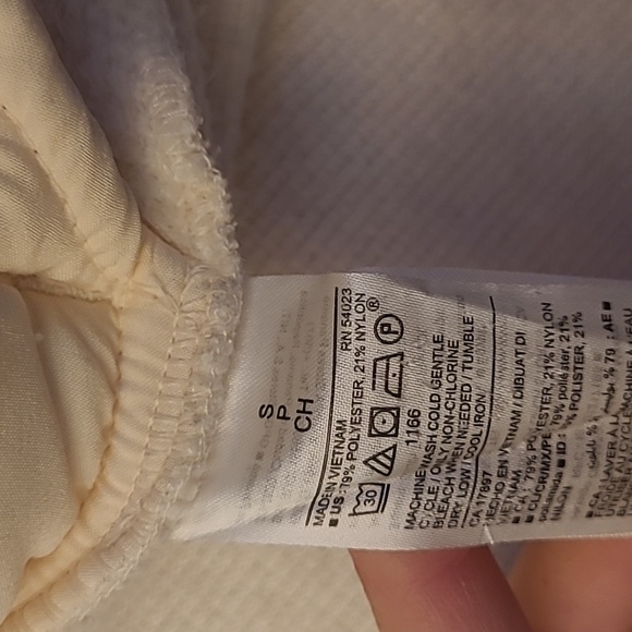 LIKE NEW Old Navy Plush Ivory Utility Shacket with 4 Pockets - Picture 9 of 11